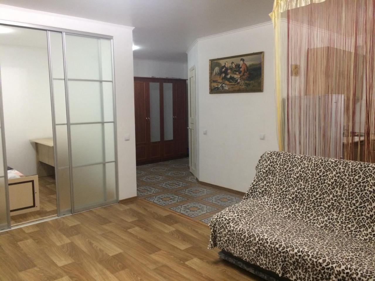 Studio Apartment In Center Poltawa Exterior foto