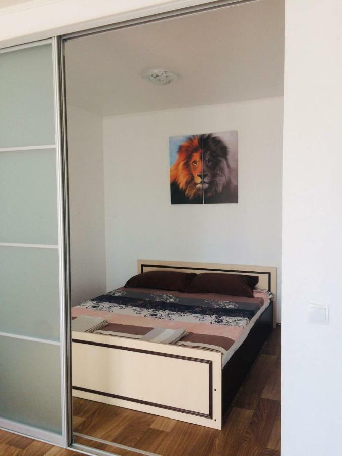 Studio Apartment In Center Poltawa Exterior foto